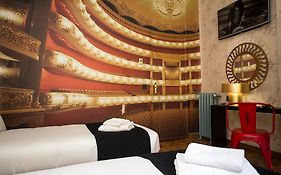 Casual Del Teatro Madrid